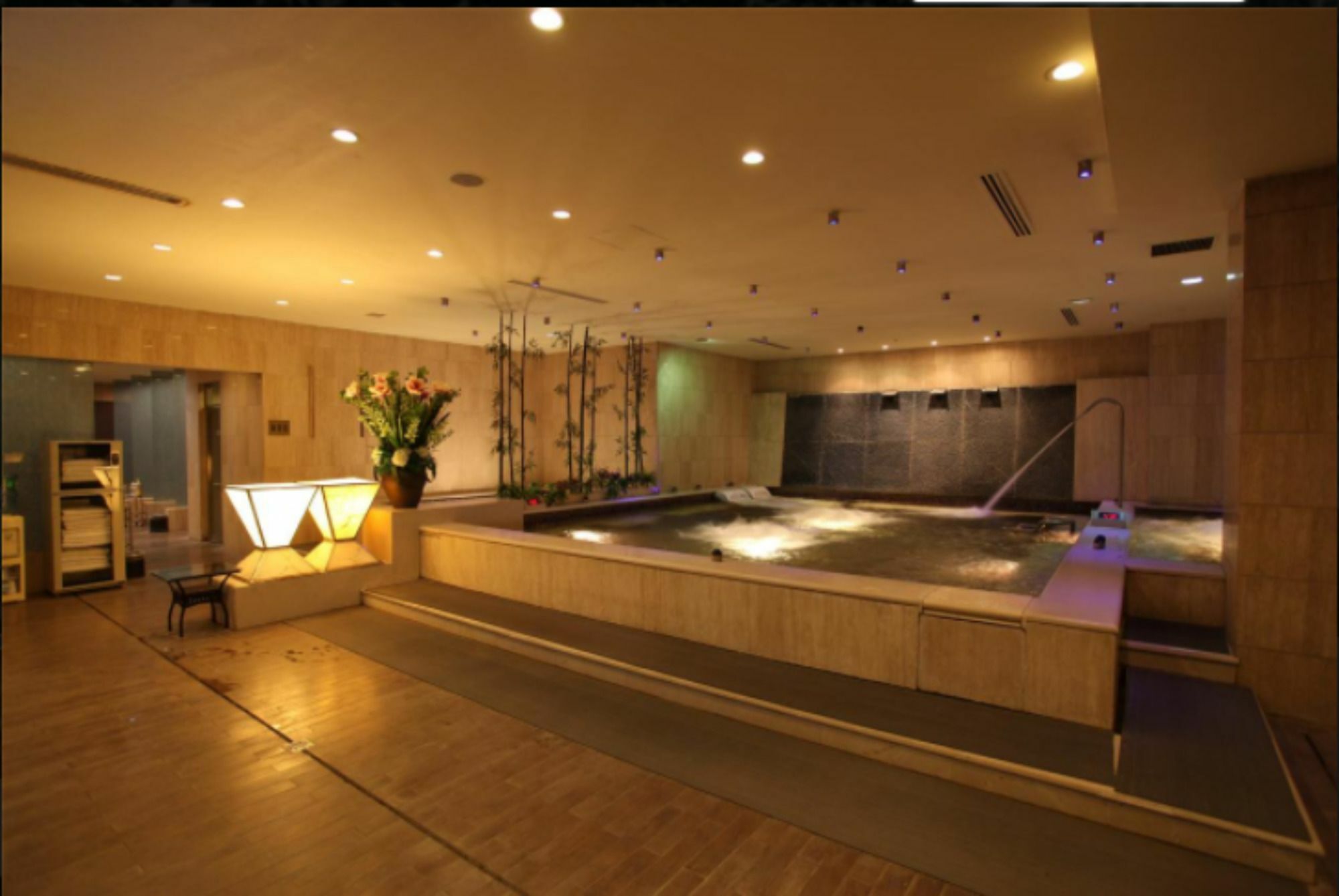 Ruiwan New Century Hotel Tianjin Exterior foto